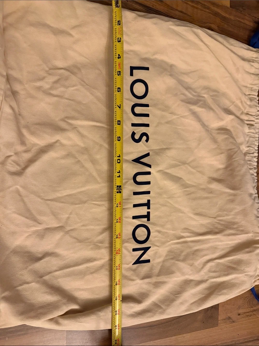 Louis Vuitton Cream Canvas Drawstring Dust Bag with Navy Logo - Picture 5 of 5
